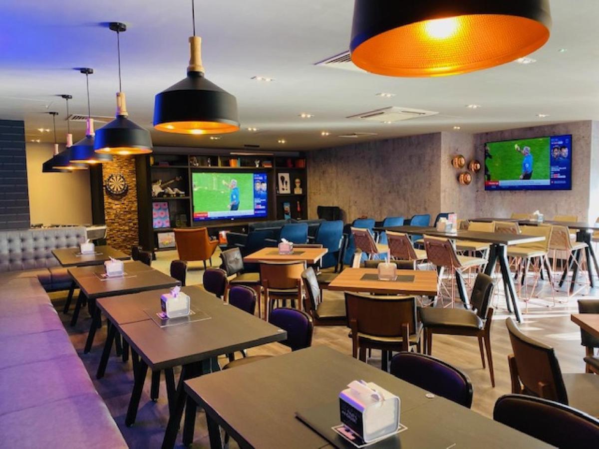 Village Hotel Блекпул Екстер'єр фото